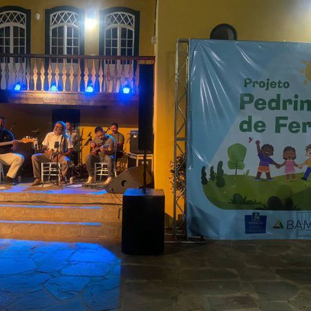 BAMIN e Fundação Anísio Teixeira realizam “Pedrinha de Ferro” em escolas municipais de Caetité, Pindaí e Licínio de Almeida