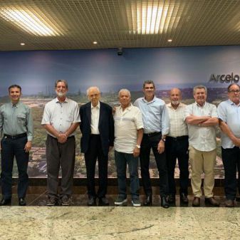 Sérgio Leite é homenageado pela ArcelorMittal