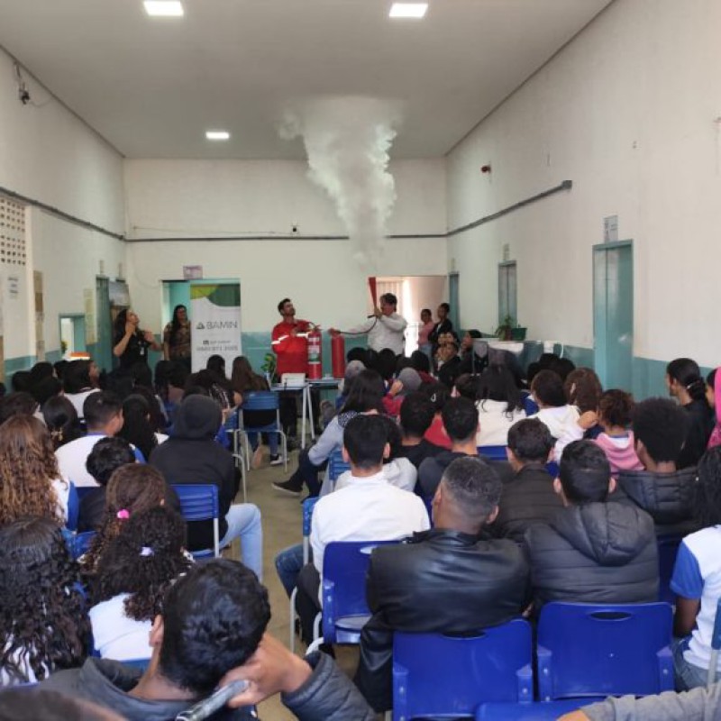 BAMIN promove campanha de prevenção de queimadas em escolas de Santa Luzia e Guirapá