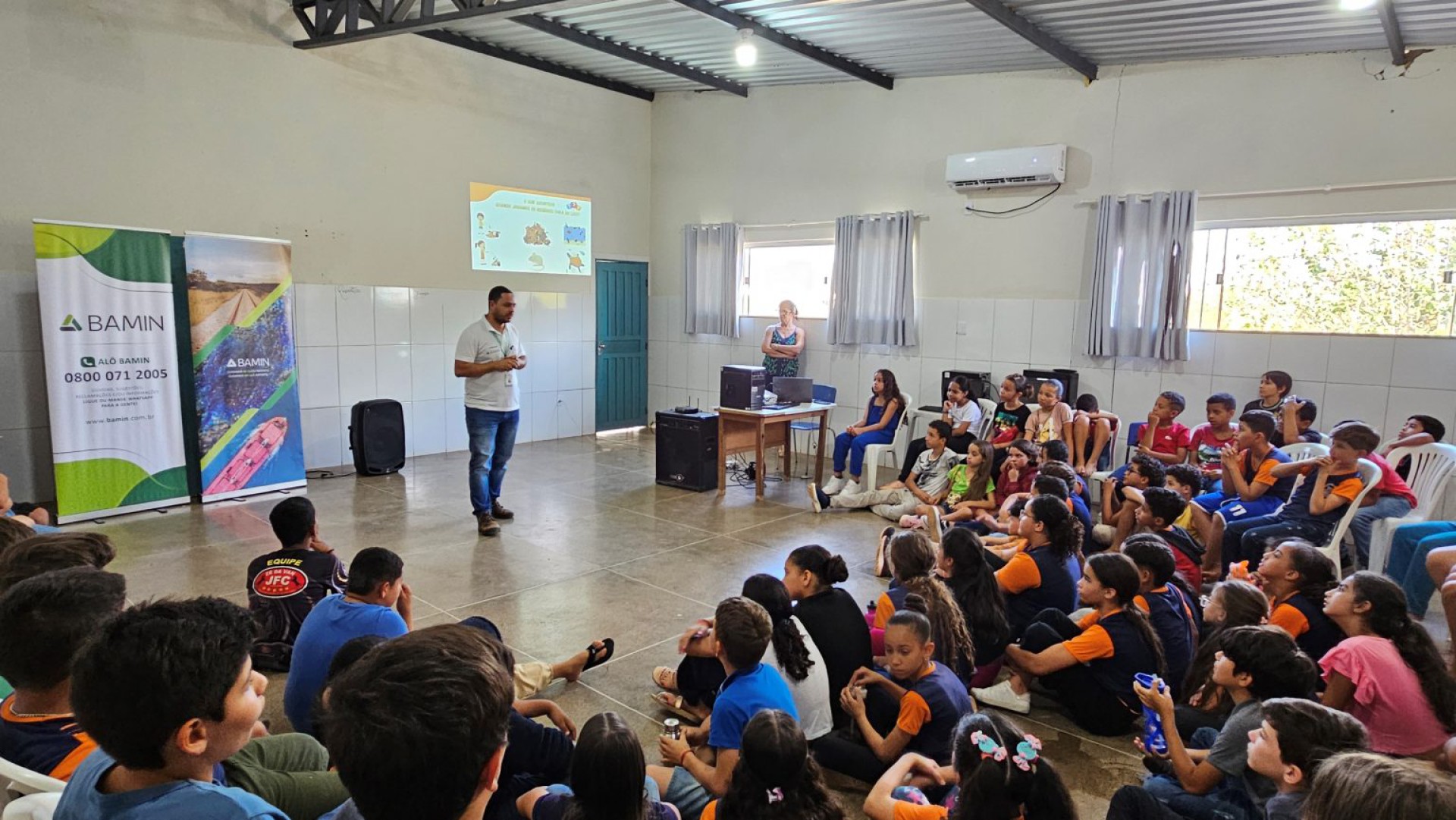 Programa de Educação Ambiental da BAMIN promove conscientização sobre drogas e álcool entre estudantes da FIOL I