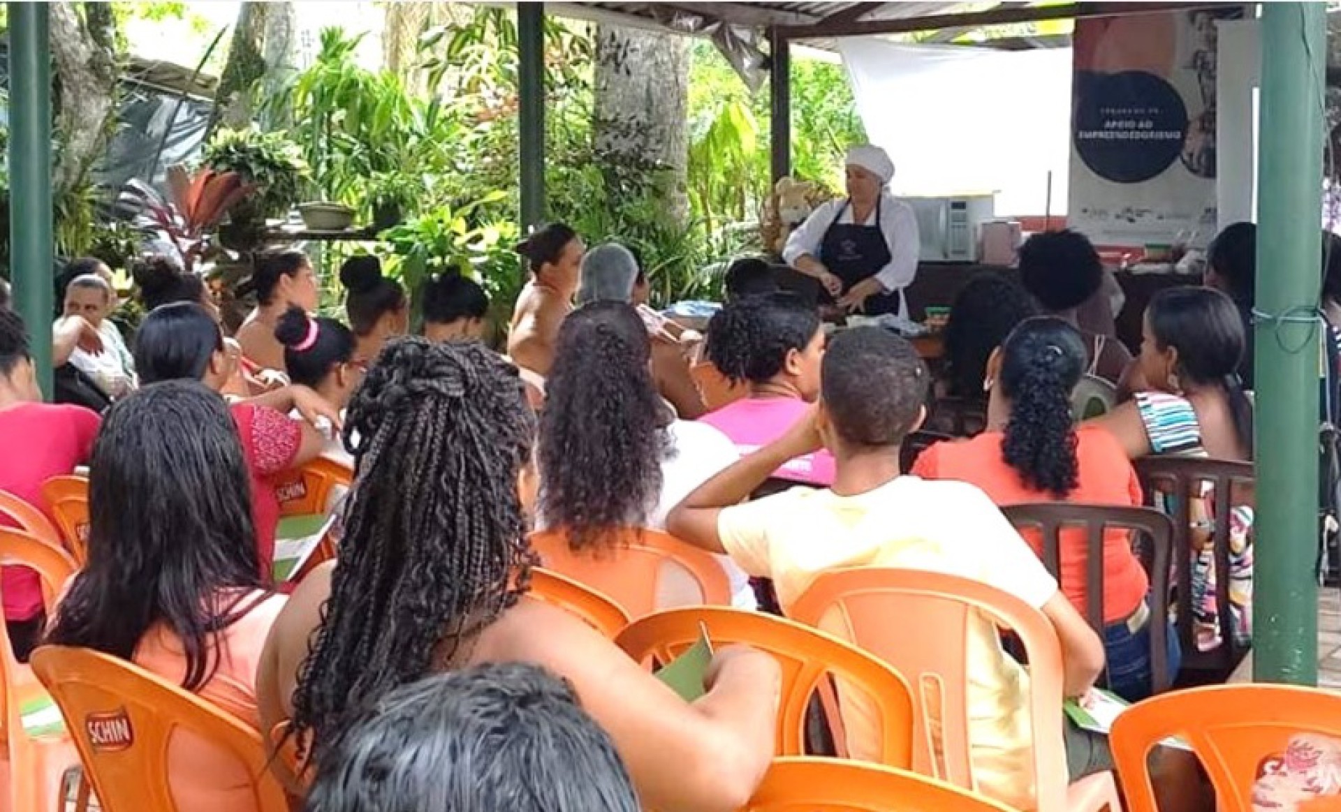 Com o apoio da Incubadora Social do Porto Sul, da BAMIN, pequenos empresários recebem orientação para que seus negócios evoluam
