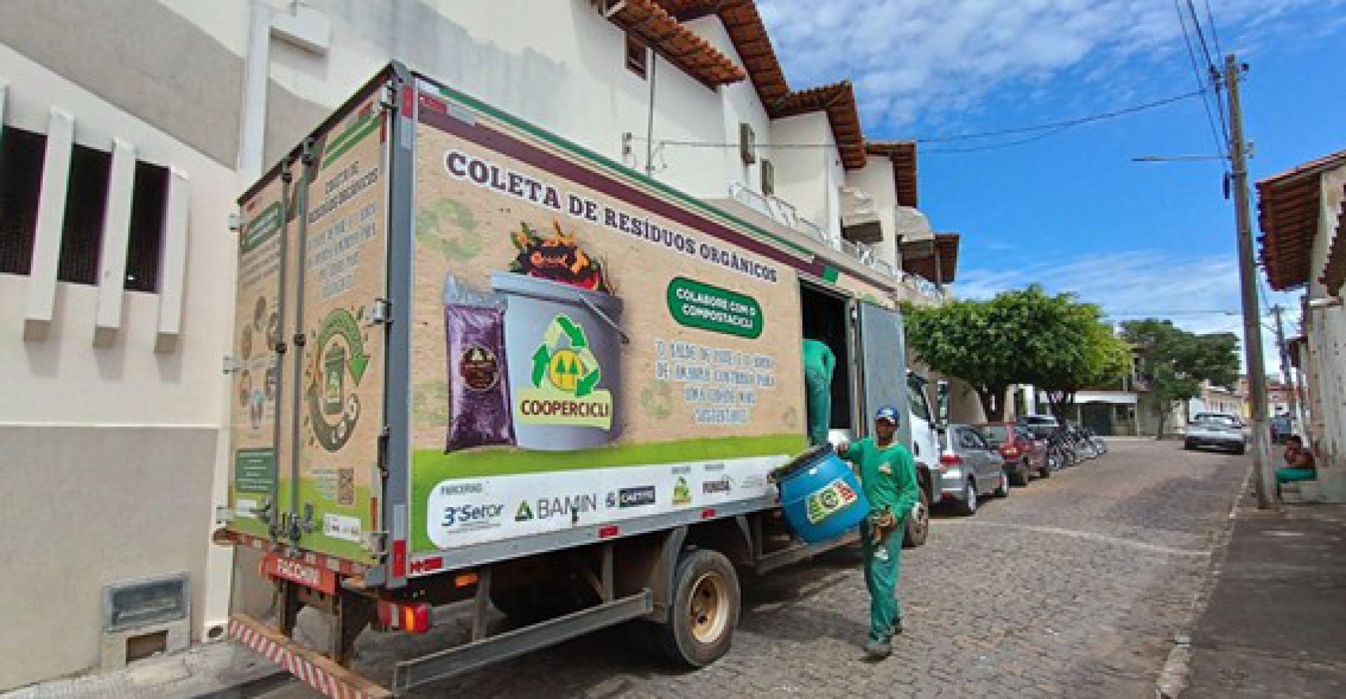 No sertão baiano, Caetité se torna a primeira cidade do interior do Brasil a coletar lixo orgânico nas residências